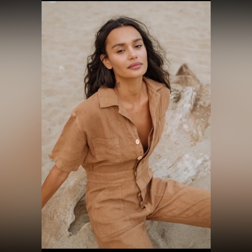 Mate the Label Classic Jumpsuit Coveralls Sedona Tan
100% natural linen 2x Plus